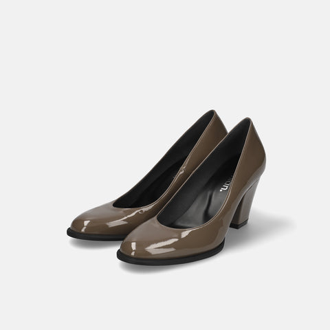 15%OFF:ラウンドトゥ チャンキーヒール パンプス(m66602)グレージュE/mamian(マミアン)