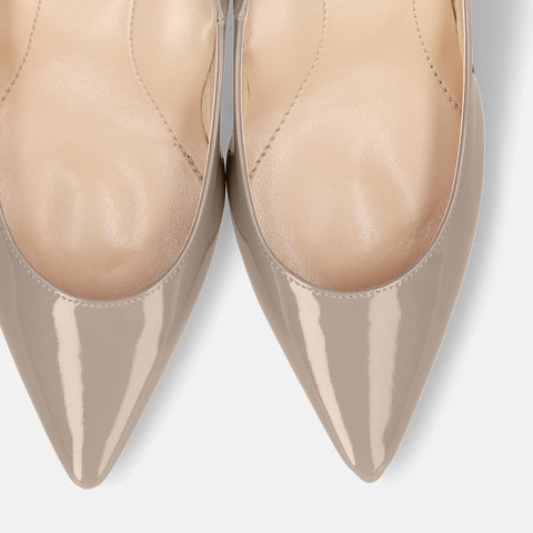 10% OFF: 2024SS: iCoN COLORS: Pointed toe enamel pumps (C76531) Greige E