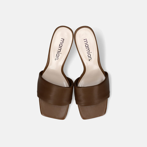 25%OFF：ワイドスクエアトゥ パデッド ミュール（m65109）ダークブラウン/CS/mamian（マミアン）